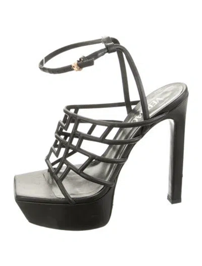 Pre-owned Versace Leather Sandals In Green
