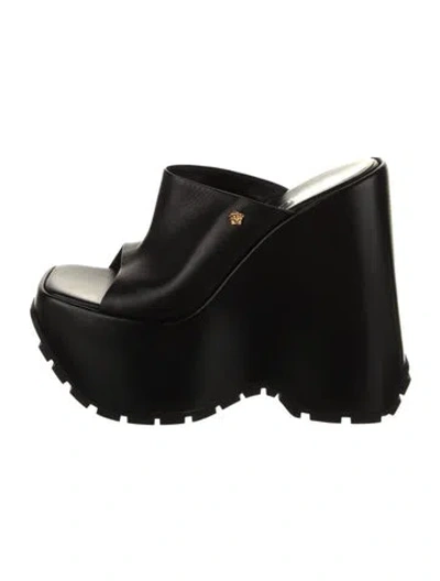 Pre-owned Versace Leather Slides In Black