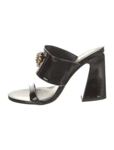 Pre-owned Versace Leather Slides In Black