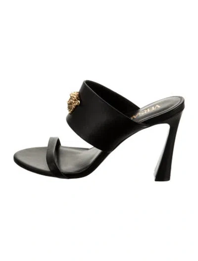 Pre-owned Versace Leather Slides In Black