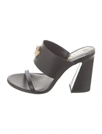 Pre-owned Versace Leather Slides In Black
