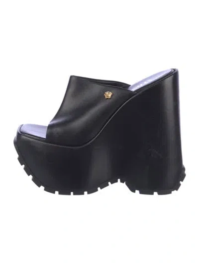 Pre-owned Versace Leather Slides In Black