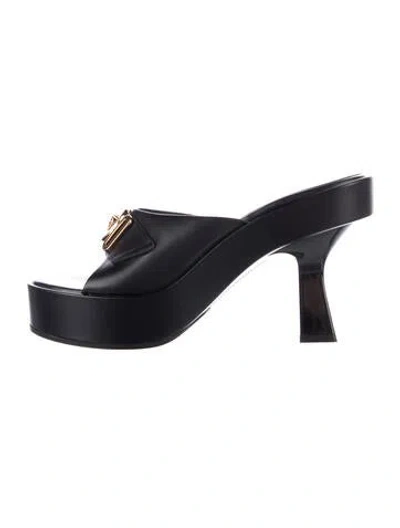 Pre-owned Versace Leather Slides In Black