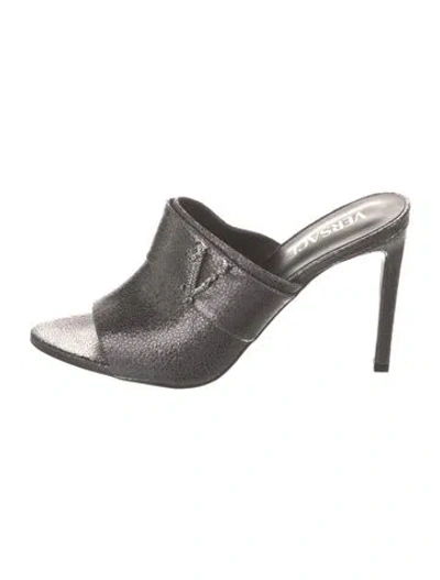 Pre-owned Versace Leather Slides In Silver