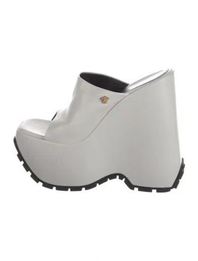 Pre-owned Versace Leather Slides In White