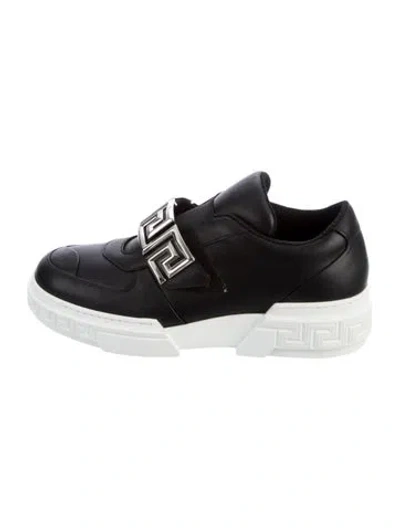 Pre-owned Versace Leather Sneakers In Black