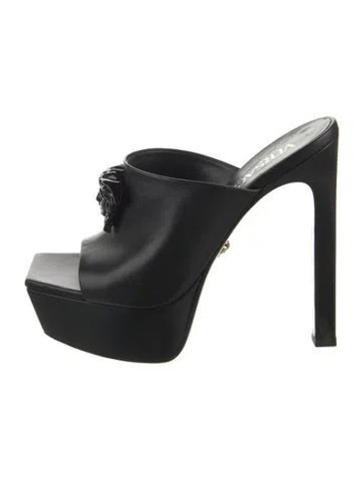 Pre-owned Versace Leather Studded Accents Slides In Black