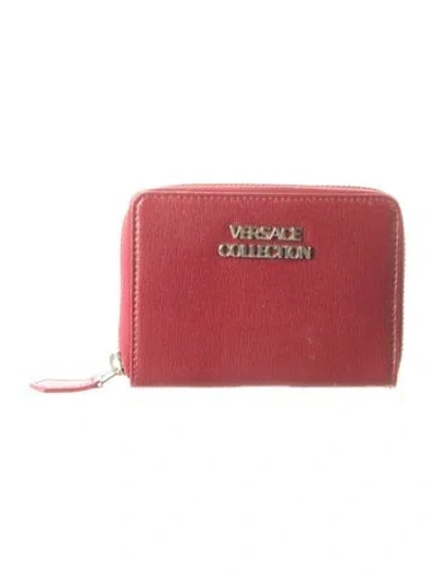 Pre-owned Versace Leather Wallet In Burgundy