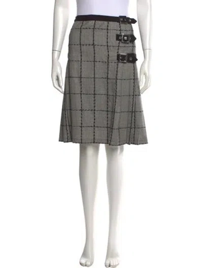 Pre-owned Versace Linen Knee-length Skirt In Multi