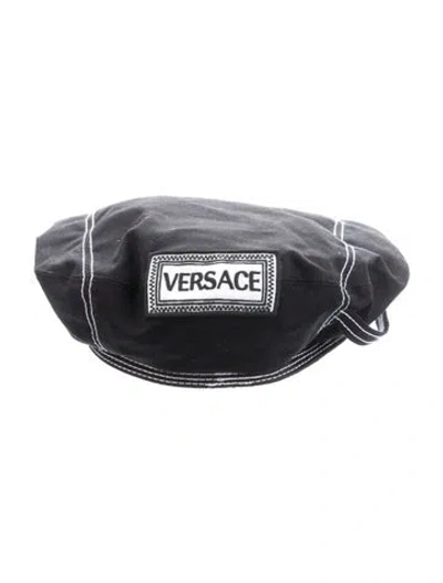 Pre-owned Versace Logo Beret In Black/white