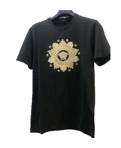 Versace Logo Pattern Logo T-shirt In Black