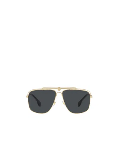 Versace Logo Pilot Sunglasses In Black