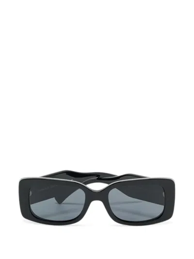 Pre-owned Versace Logo-plaque Rectangle Sunglasses In Black