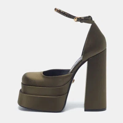 Pre-owned Versace Medusa Aevitas Size 39 Khaki Green Satin Double Platform Pumps