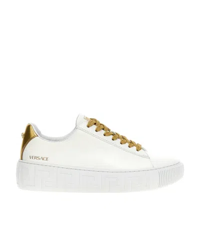 Versace Logo Low-cut Casual Shoes In White