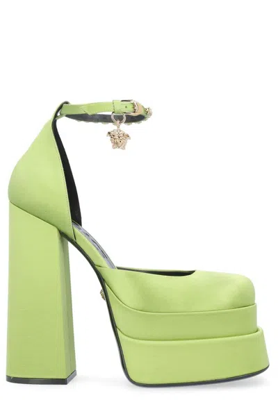 Versace Medusa Aevitas 155mm Pumps In Green