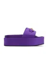 Versace Plateau-pantoletten Medusa Biggie Aus Satin In Purple