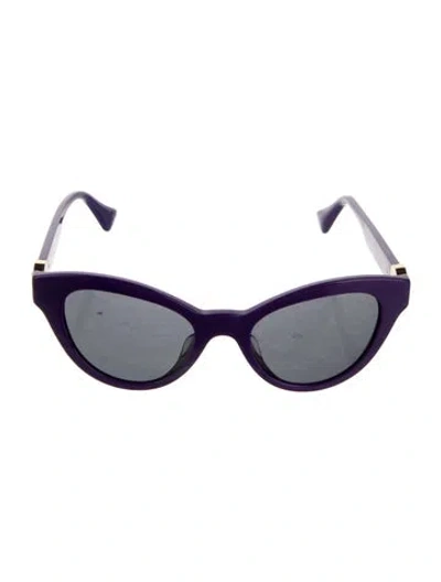 Pre-owned Versace Medusa Insignia Cat-eye Sunglasses In Purple
