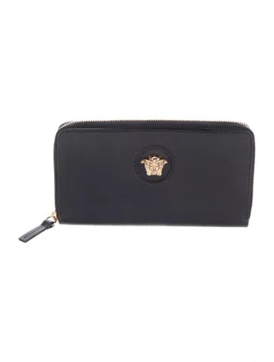 Pre-owned Versace Medusa Insignia Leather Continental Wallet In Black
