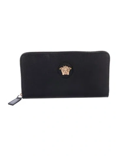 Pre-owned Versace Medusa Insignia Leather Continental Wallet In Black