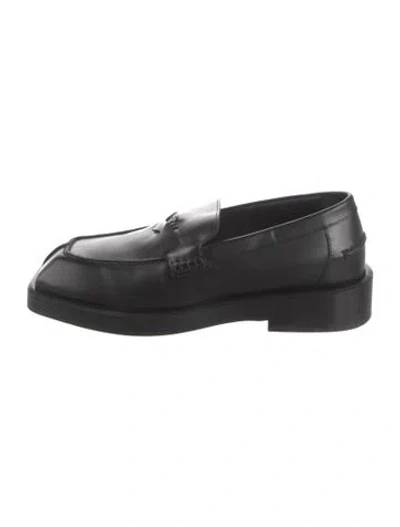 Pre-owned Versace Medusa Insignia Leather Loafers In Black