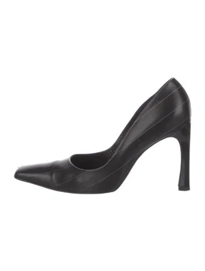 Pre-owned Versace Medusa Insignia Leather Pumps In Black