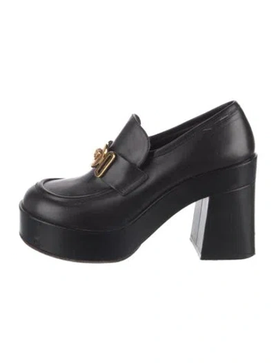 Pre-owned Versace Medusa Insignia Leather Pumps In Black