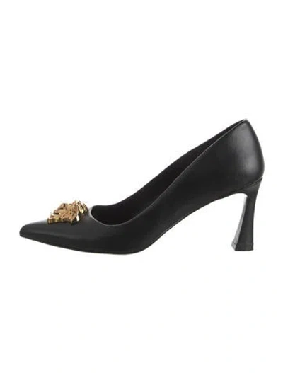 Pre-owned Versace Medusa Insignia Leather Pumps In Black
