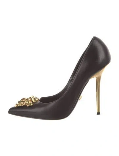Pre-owned Versace Medusa Insignia Leather Pumps In Brown