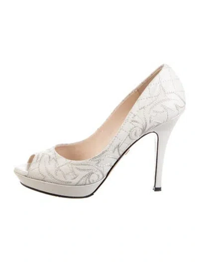 Pre-owned Versace Medusa Insignia Leather Pumps In Neutrals