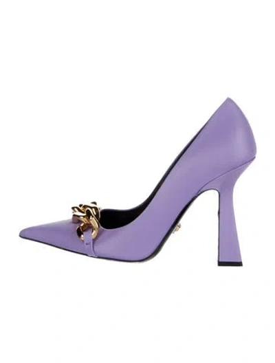 Pre-owned Versace Medusa Insignia Leather Pumps In Purple