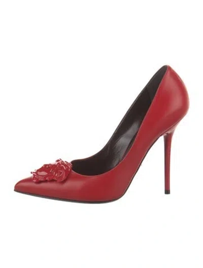 Pre-owned Versace Medusa Insignia Leather Pumps In Red