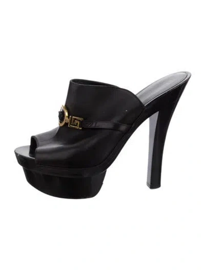 Pre-owned Versace Medusa Insignia Leather Slides In Black