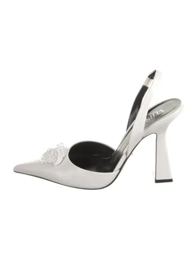 Pre-owned Versace Medusa Insignia Leather Slingback Pumps In White
