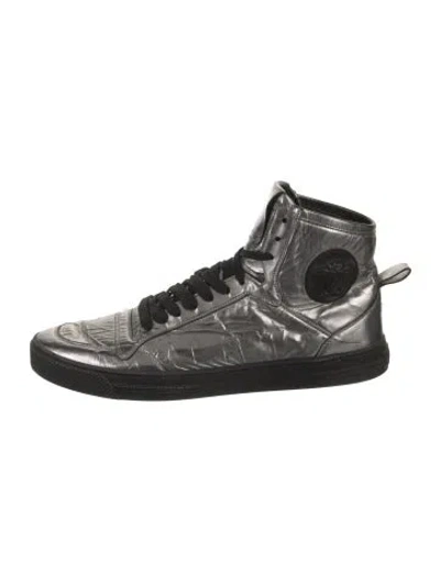 Pre-owned Versace Medusa Insignia Leather Sneakers