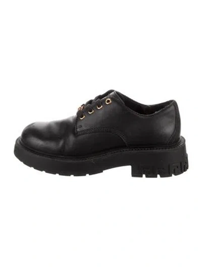 Pre-owned Versace Medusa Insignia Leather Sneakers In Black