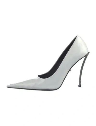 Pre-owned Versace Medusa Insignia Patent Leather Pumps In White