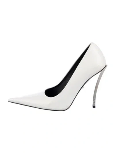 Pre-owned Versace Medusa Insignia Patent Leather Pumps In White
