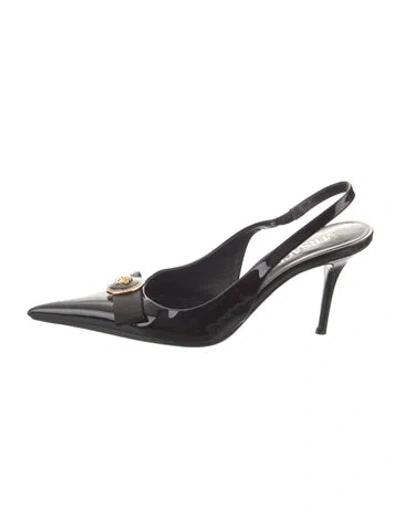 Pre-owned Versace Medusa Insignia Patent Leather Slingback Pumps In Black