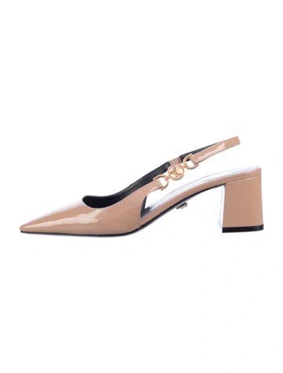 Pre-owned Versace Medusa Insignia Patent Leather Slingback Pumps In Neutral