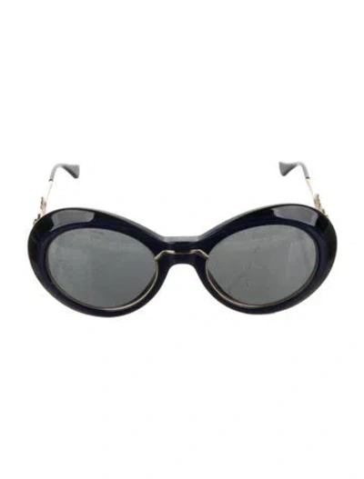 Pre-owned Versace Medusa Insignia Round Sunglasses In Black