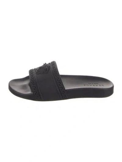 Pre-owned Versace Medusa Insignia Rubber Slides In Black