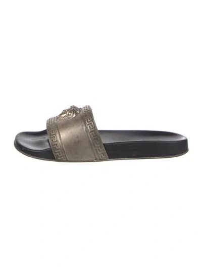 Pre-owned Versace Medusa Insignia Rubber Slides In Neutral