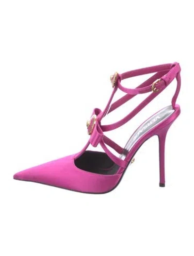Pre-owned Versace Medusa Insignia Satin Pumps In Purple