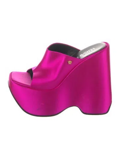 Pre-owned Versace Medusa Insignia Satin Sandals In Pink