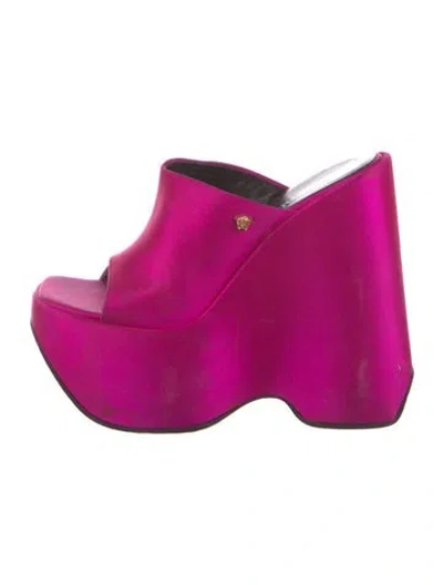 Pre-owned Versace Medusa Insignia Satin Slides In Pink