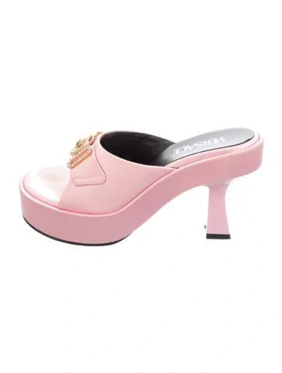 Pre-owned Versace Medusa Insignia Satin Slides In Pink