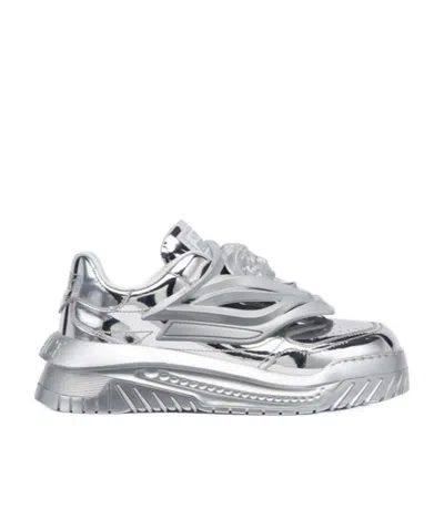 Versace Medusa Laminate Low-top Sneakers In Gray