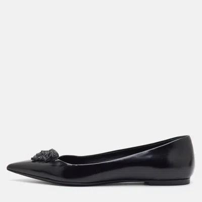 Pre-owned Versace Medusa Pointed Toe Size 40 Black Leather Ballet Flats