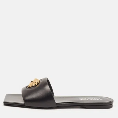 Pre-owned Versace Medusa Size 37 Black Leather Logo Embellished Flat Sandals